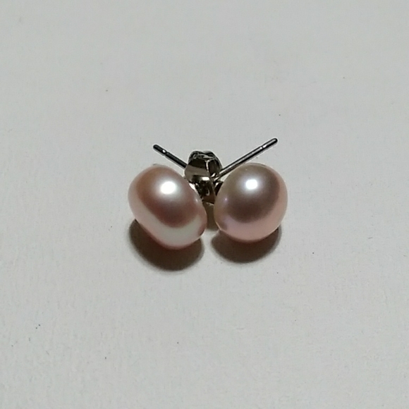 Pearl Earring Set - Picture 3 of 3